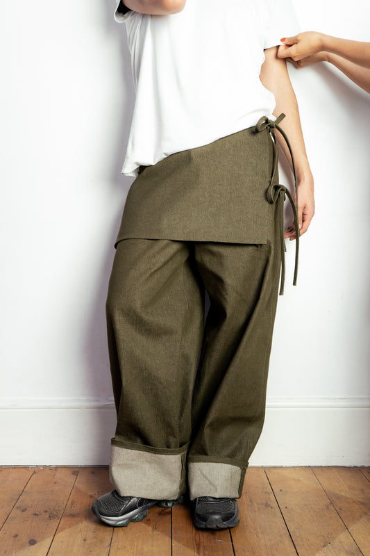 Two-tie Apron Trousers in Khaki