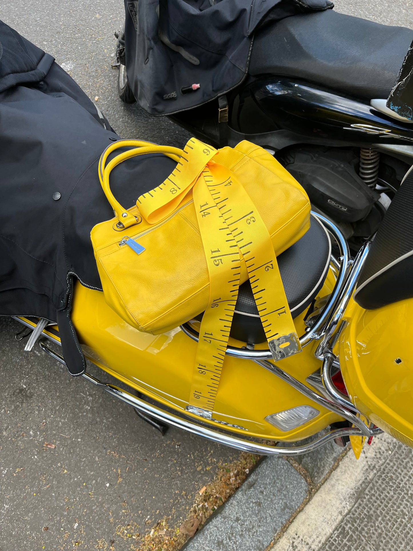 Giant Tape Measure in Canary